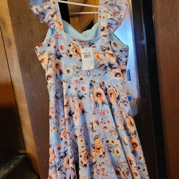 Dress size 16 - Picture 2 of 3